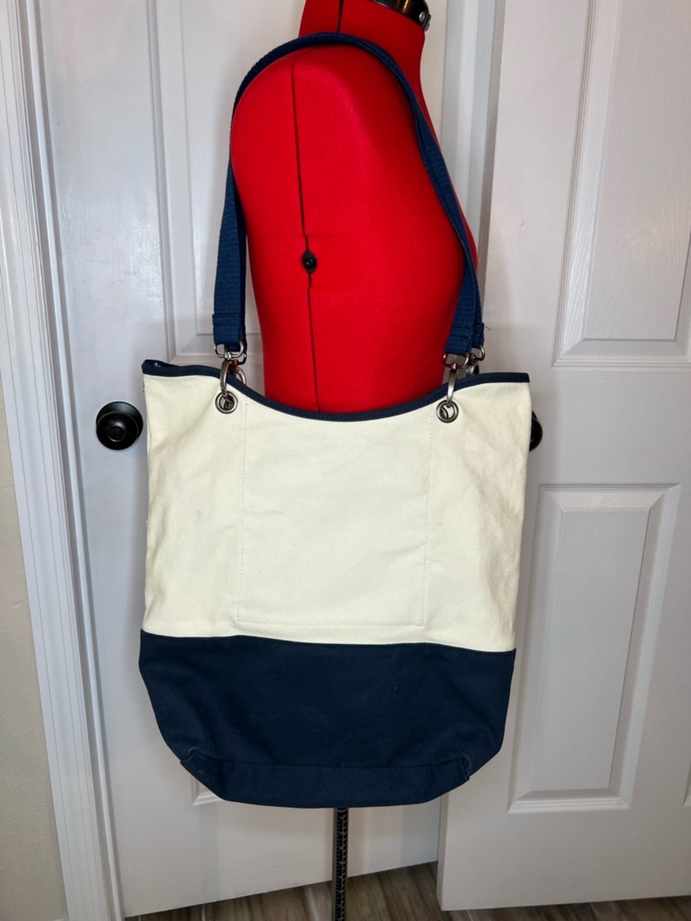 Canvas Crew Tote Bag by Thirty One Navy Cream Large Embroidered Frog - Picture 6 of 13